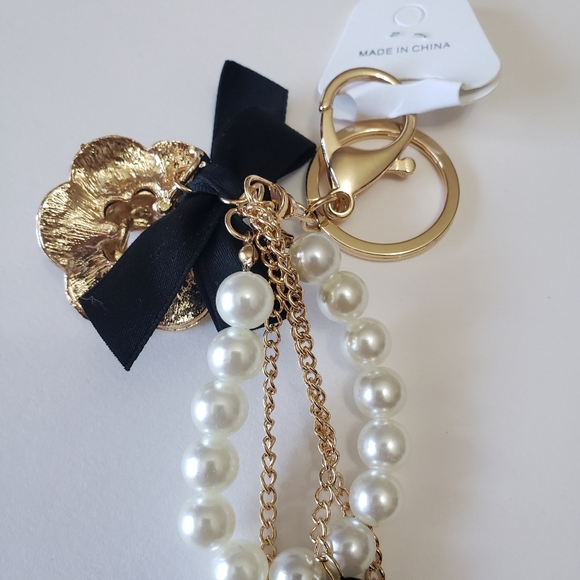 new fashion Traditional Luxury Accessory pearl and Rhinestone Keychain Clover - Picture 7 of 7